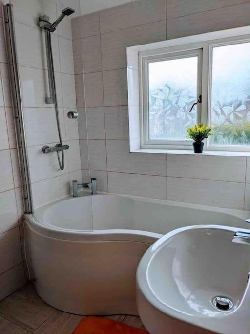 Hidden Gem !Stunning 3 Bedroom Home In Sheffield Handsworth Εξωτερικό φωτογραφία